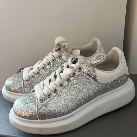 Alexander McQueen Sneakers - Picture 3 of 7